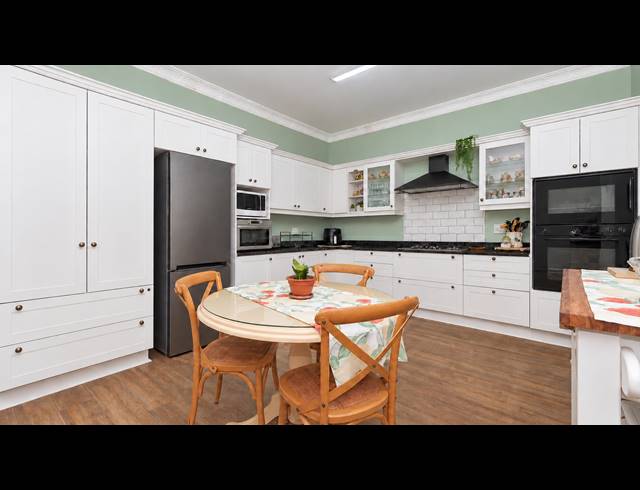 3 BEDROOM TOWNHOUSE FOR SALE IN HILLDENE